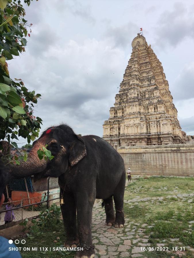 Vaibhav Home Stay Хампи Екстериор снимка