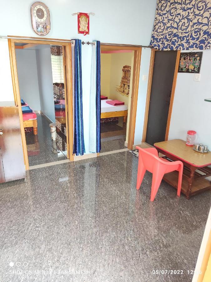 Vaibhav Home Stay Хампи Екстериор снимка