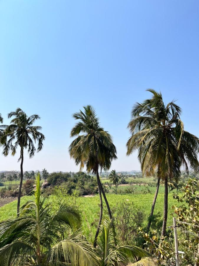 Vaibhav Home Stay Хампи Екстериор снимка