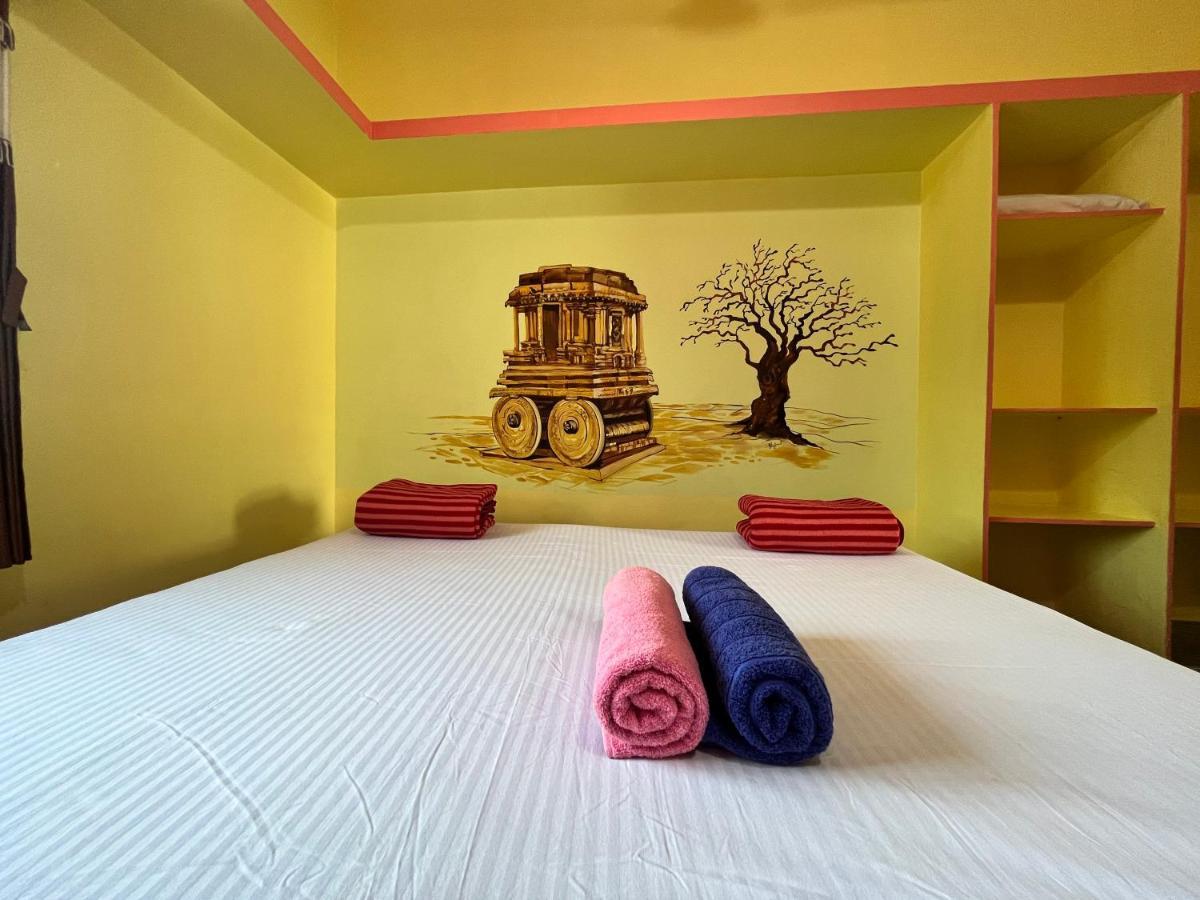 Vaibhav Home Stay Хампи Екстериор снимка