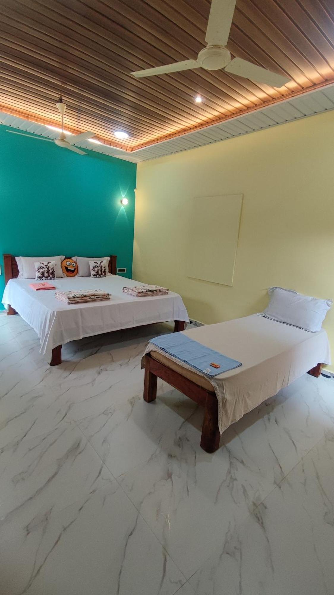 Vaibhav Home Stay Хампи Стая снимка