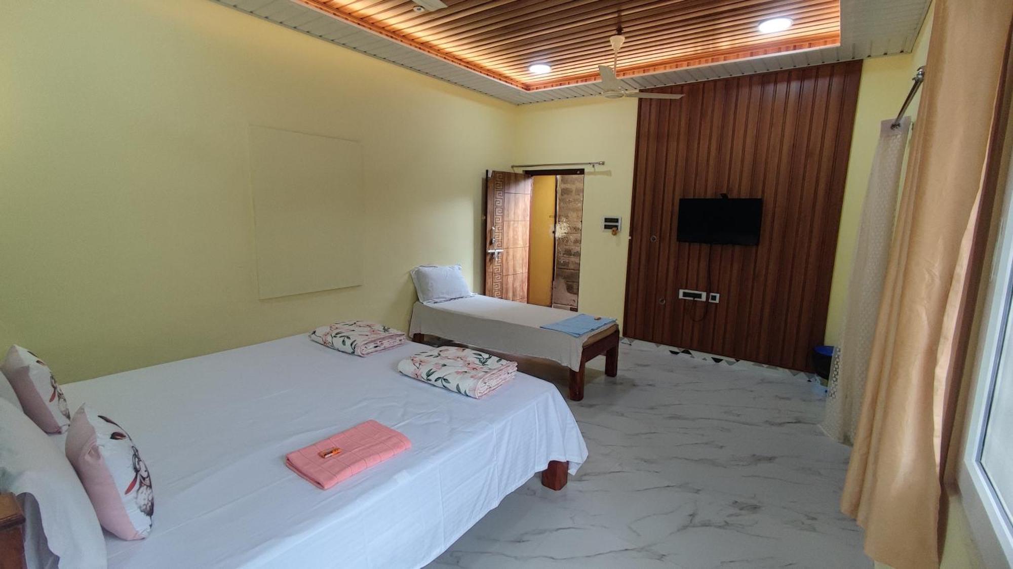 Vaibhav Home Stay Хампи Стая снимка